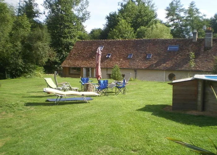Le Moulin De Monternault Bed & Breakfast 3*